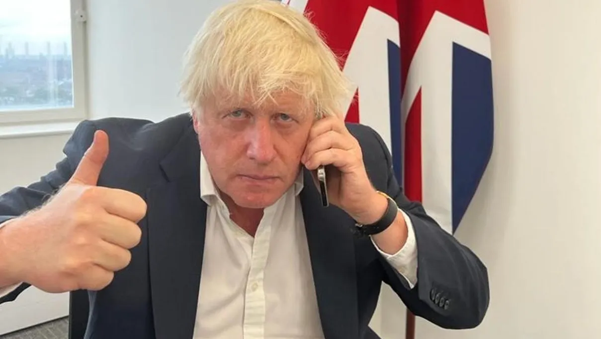 Rusia ataca un tren ucraniano poco después de que Boris Johnson y funcionarios europeos abandonaran la estación