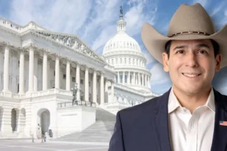 Bobby Pulido busca llegar al Congreso de Estados Unidos con el voto latino de Texas