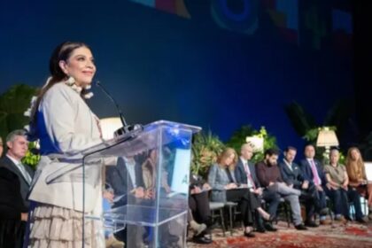 Clara Brugada llama a combatir el cambio climático y propone una transformación ecofeminista en CDMX
