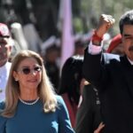 Juez niega arresto domiciliario a Cilia Flores; EU la acusa de tortura junto a Maduro