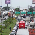 Transportistas bloquean carreteras en México por asesinatos, asaltos y extorsiones
