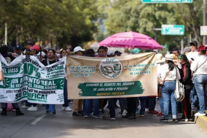 Segob asegura que trabajadores del IMSS abandonaron mesa de diálogo